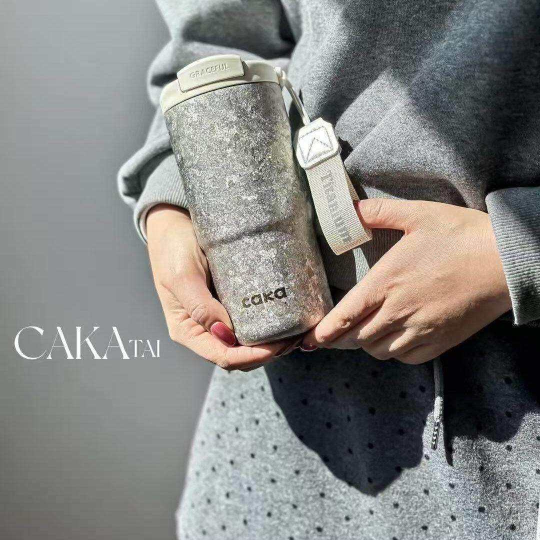 CAKA纯钛咖啡保温水杯女生高颜值智能温显车载杯生日礼物可携式钛