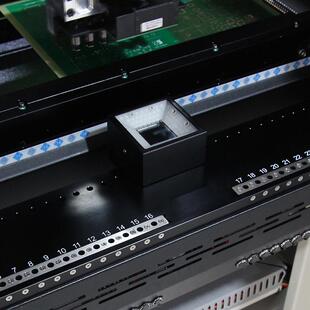 华企SMT八头拍贴飞正片机全自动国产高速生产视邦觉散料LED贴BYV