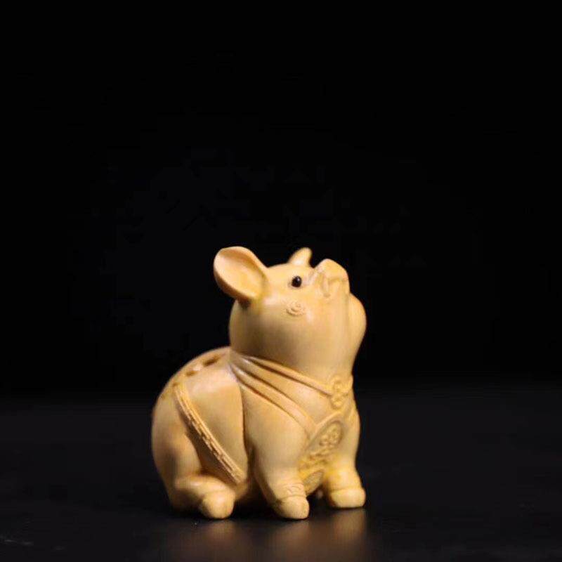 崖柏招财猪车载摆件家居办公室装饰品十二生肖猪创意木雕工艺品