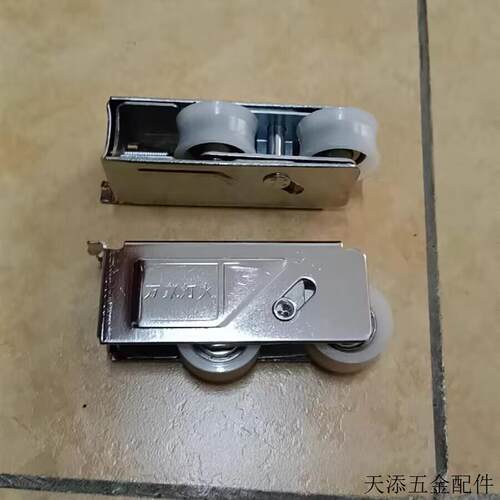 窗户滑轮TC802型B2000A型8688878型轨道滚轮子金象牌铝合金移门
