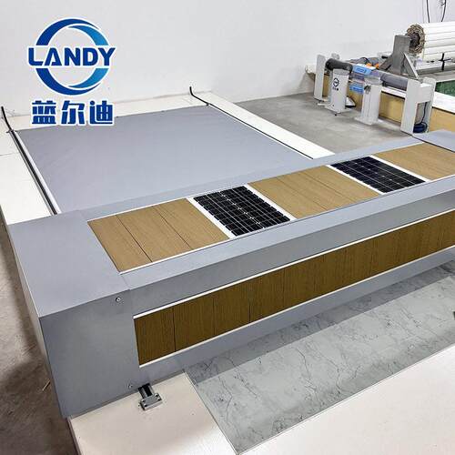 泳池盖布收卷机可坐人 200KG 承重太阳能滑轨式收卷设备