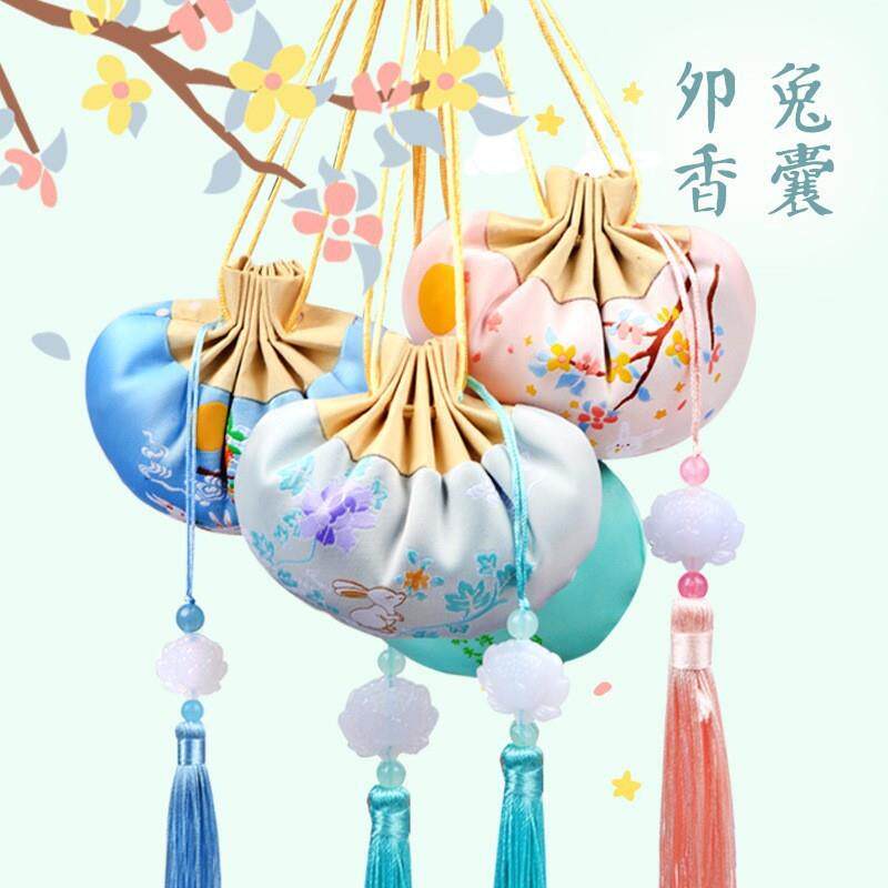 流苏兔子香包汉服车载礼品挂件锦缎荷包双流苏卯兔空香囊新中式