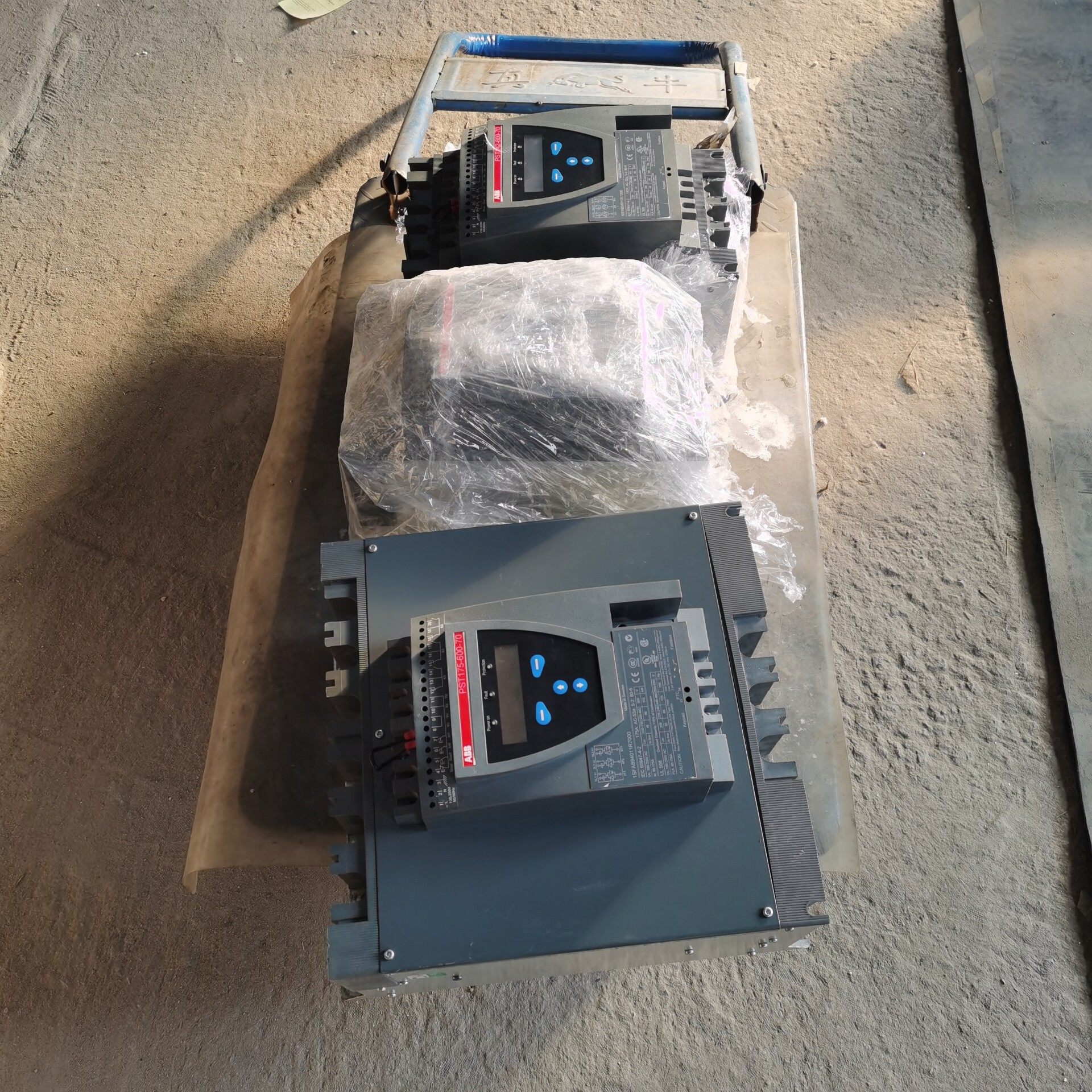 拆机9新abb软起动pst系列 90kw 75kw pst1