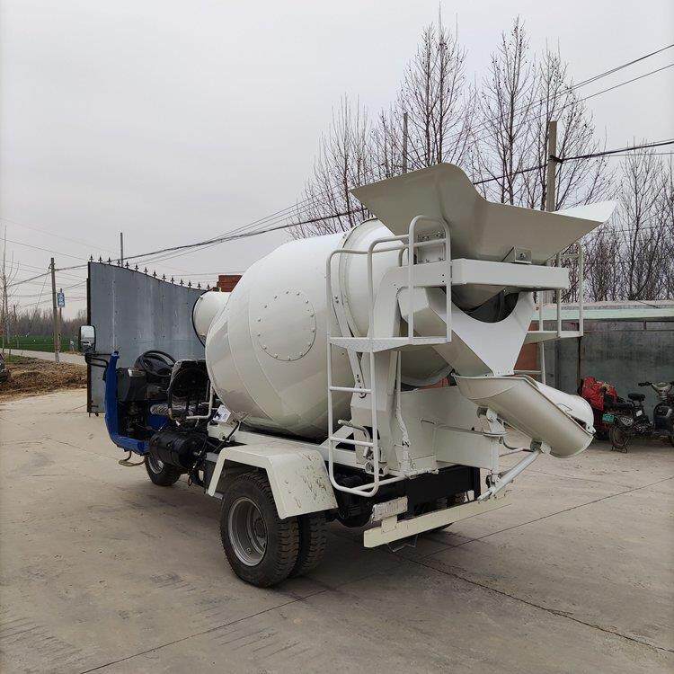 混凝土搅拌罐四不像车 乡镇路面铺设小型搅拌车 五征搅拌运输车