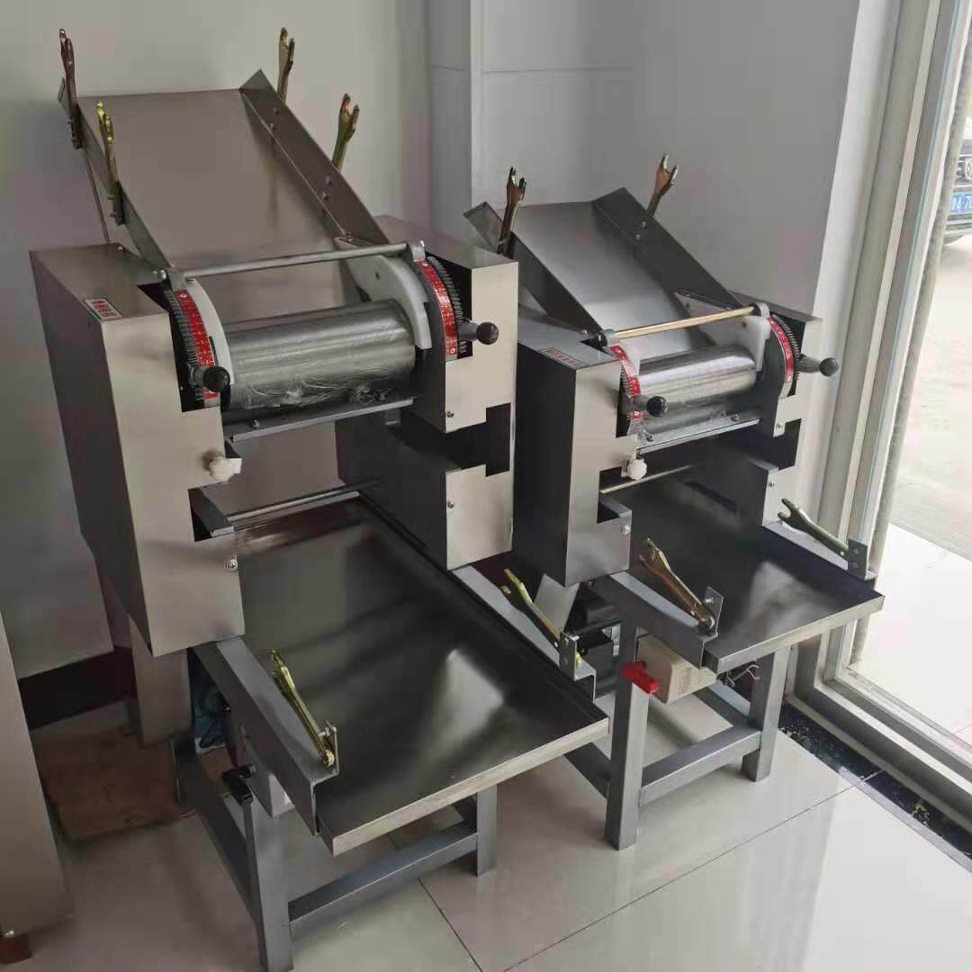 快速出面面条机 小型压面机型号 不锈钢食品级揉面压面条机器