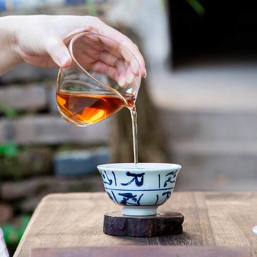 新款直销青花仿古茶杯手绘陶瓷鸡缸杯压手杯鱼藻缠枝莲家用主人杯