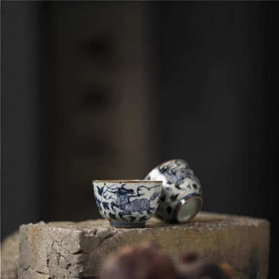 晴先生博物馆幽蓝神采仿古手作元青花麒麟手绘主人杯收口杯120ml