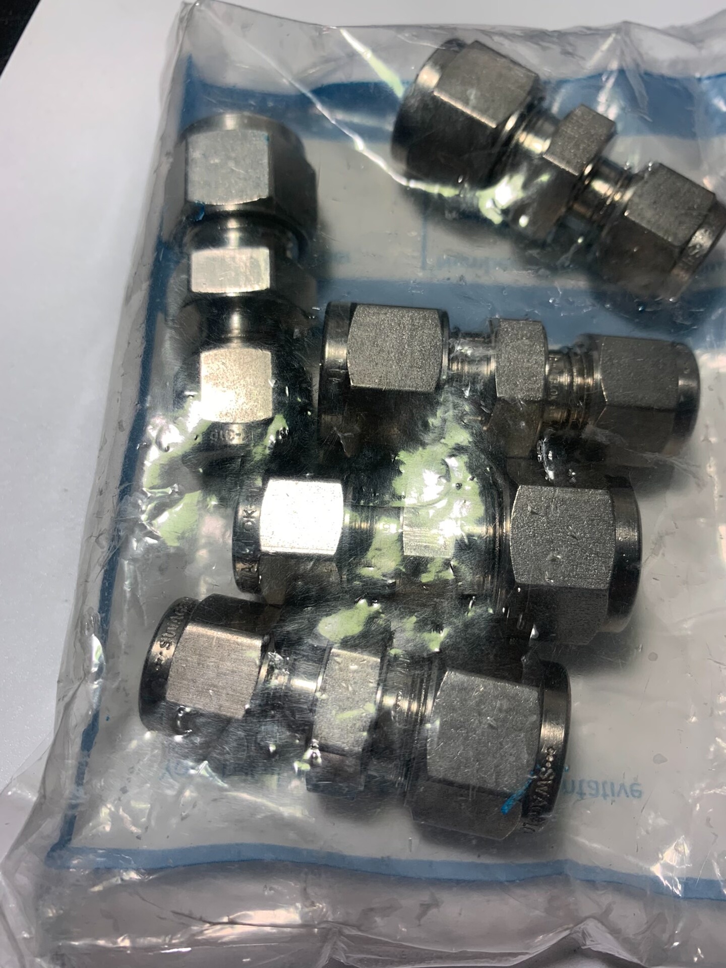 世伟洛克SS-10M0-6-8M，不锈钢卡套管接头，变径联合