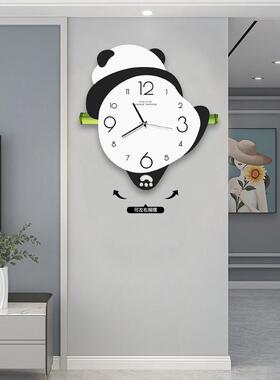 U3Q熊猫创意时钟客厅挂墙家用钟表静音餐厅摇摆挂钟简约电视背景