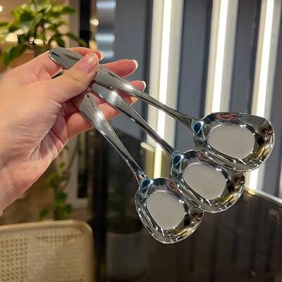 High-quality stainless steel spoons, perfect for meals, dess