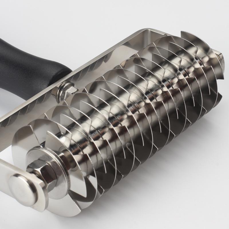 304不锈钢披萨工具多功能披萨滚刀家用滚轮刀芝士条按压面包割刀