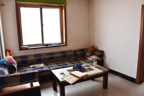 怀柔区潘家园12号楼1单元601