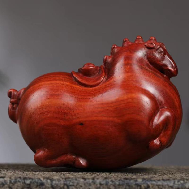赞比亚小叶紫檀雕刻饱满唐马款规格9.5×6.8×5工艺品摆饰厂