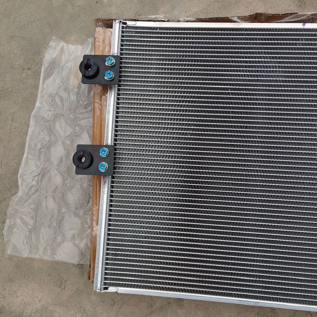 现货销售柳工924F926F922F928F挖掘机冷凝器水箱散热器