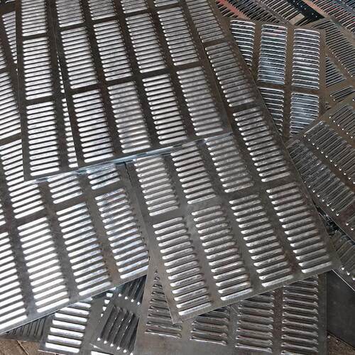 百叶窗冲孔网鱼鳞孔冲孔板网用于机械防护罩散热不锈钢网网板