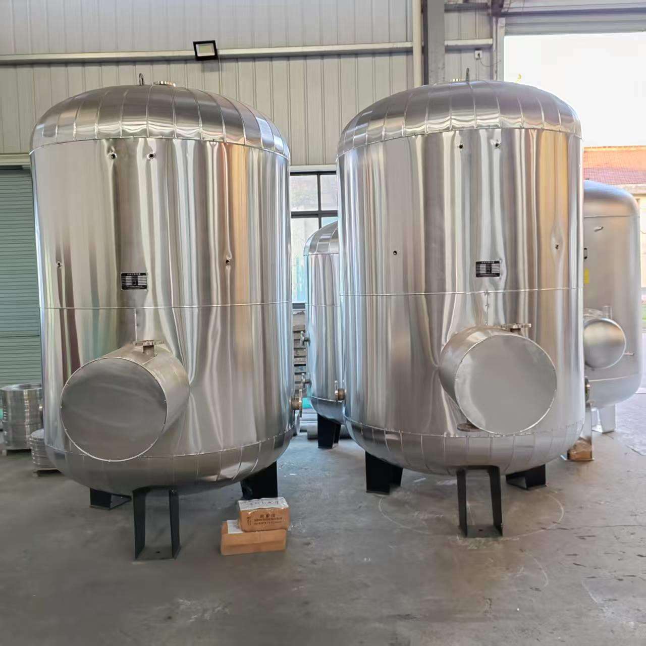 裕盛太阳能热交换器导流式浮动盘管容积式换热器生产厂家加热