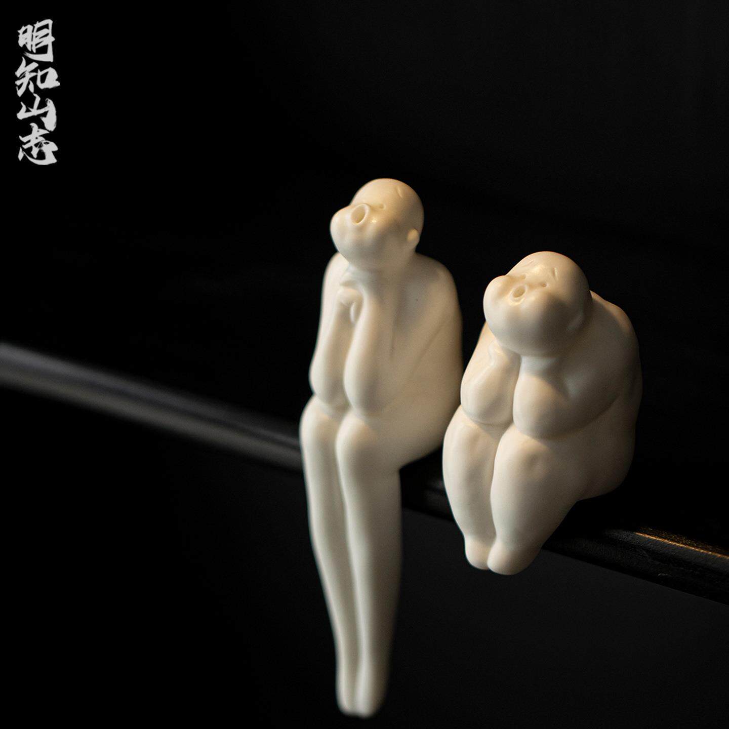 墨己创意陶瓷人物雕塑书柜电视柜工艺品摆件可爱坐姿装饰家居饰品