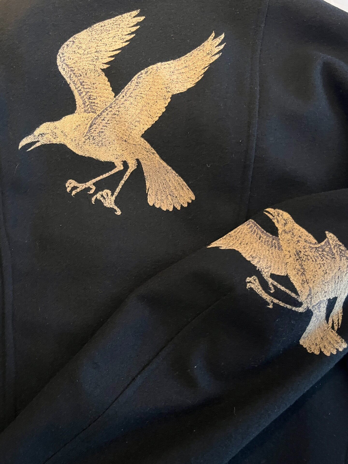 Yohji Yamamoto 11AW Back Crow Print — detail