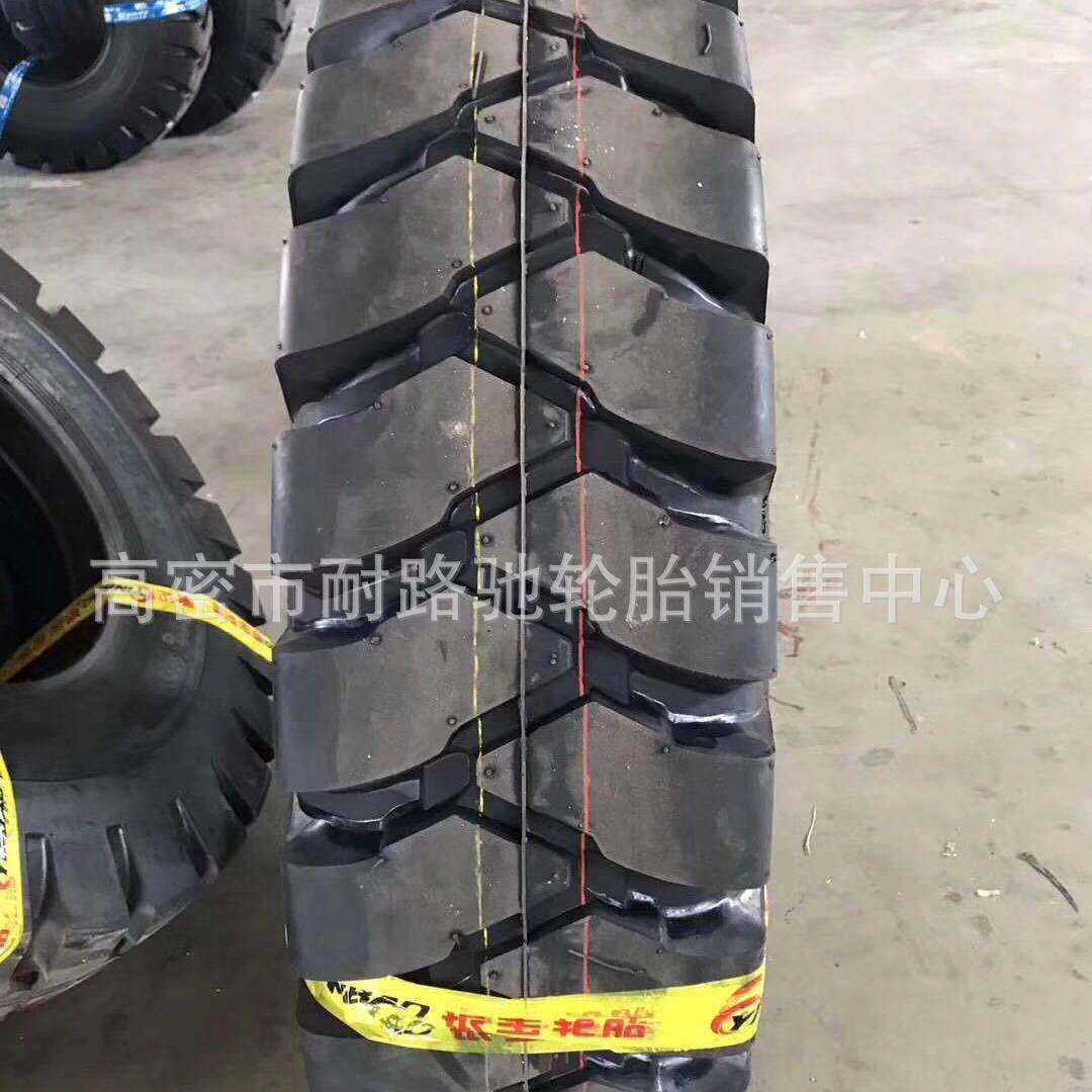 中国重汽矿山自卸车轮胎1300-25 1400-24 1400-25宽体车轮胎尼龙