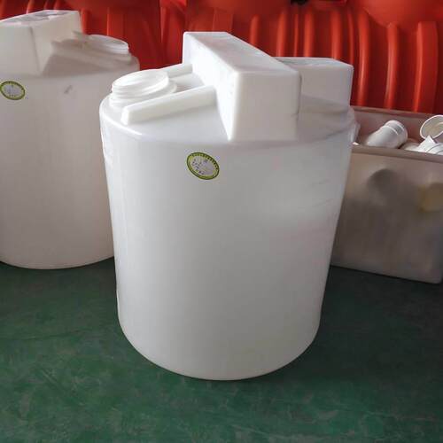 徐州1吨玻璃水搅拌桶塑料投料桶防冻液水箱