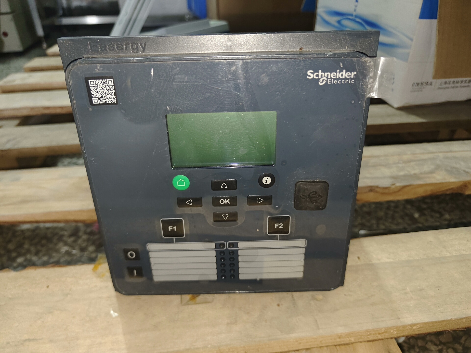 施耐德继电保护器，型号P3U30-5AAA3BBAC，拆机下