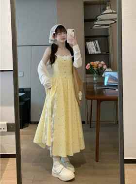 甜末末 春夏新品五一出游海边度假设计感法式黄色甜美吊带连衣裙