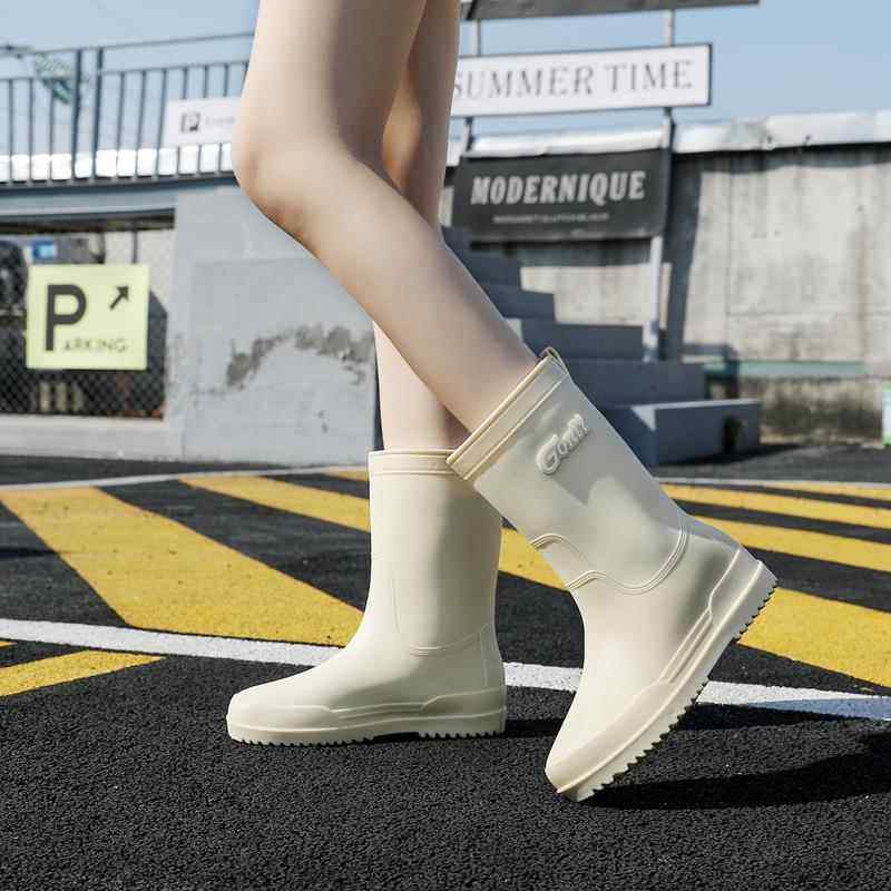 日本进口雨鞋女款日系时尚冬季加一体绒中筒雨靴外穿成人套鞋胶鞋