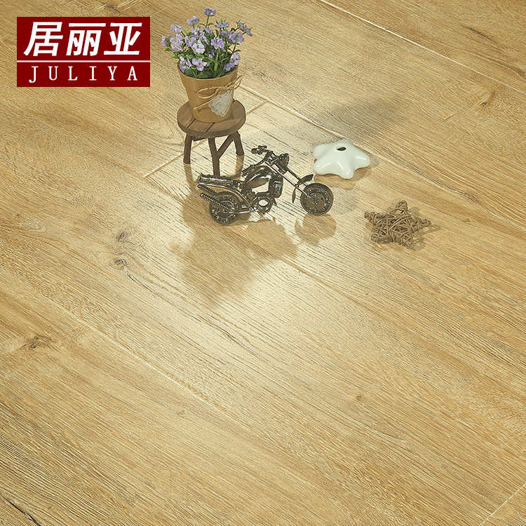 12mm强化复合木地板橡木浮雕拉丝家用耐磨地热幼儿园