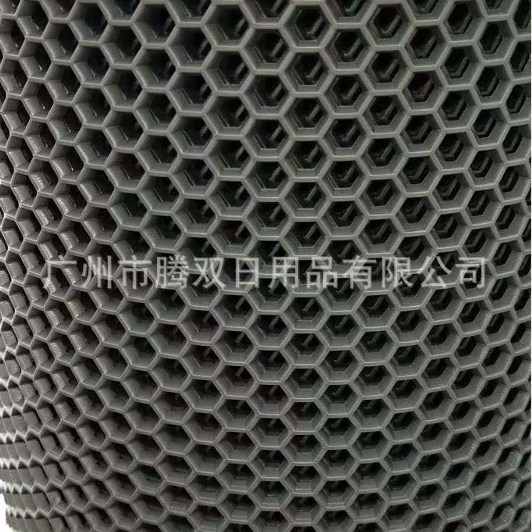 厂家供应大六角镂空PVC卷材地毯      冲凉房灰绿色红色蓝色地垫