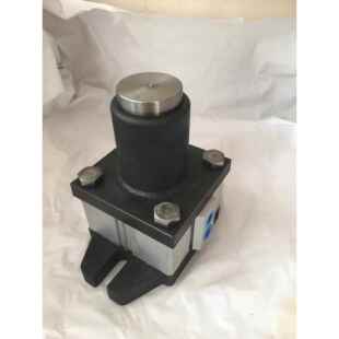 台钻632气动夹具