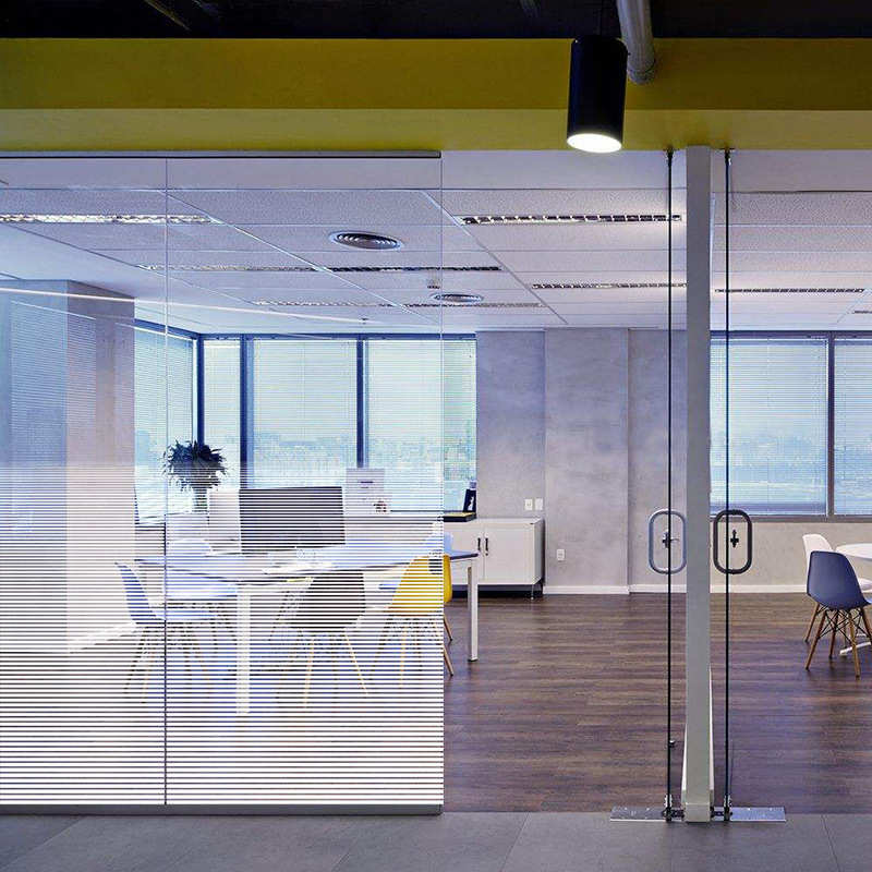 批发建筑玻璃隔热贴膜窄白条渐变装饰膜办公橱窗玻璃幕墙渐变贴膜