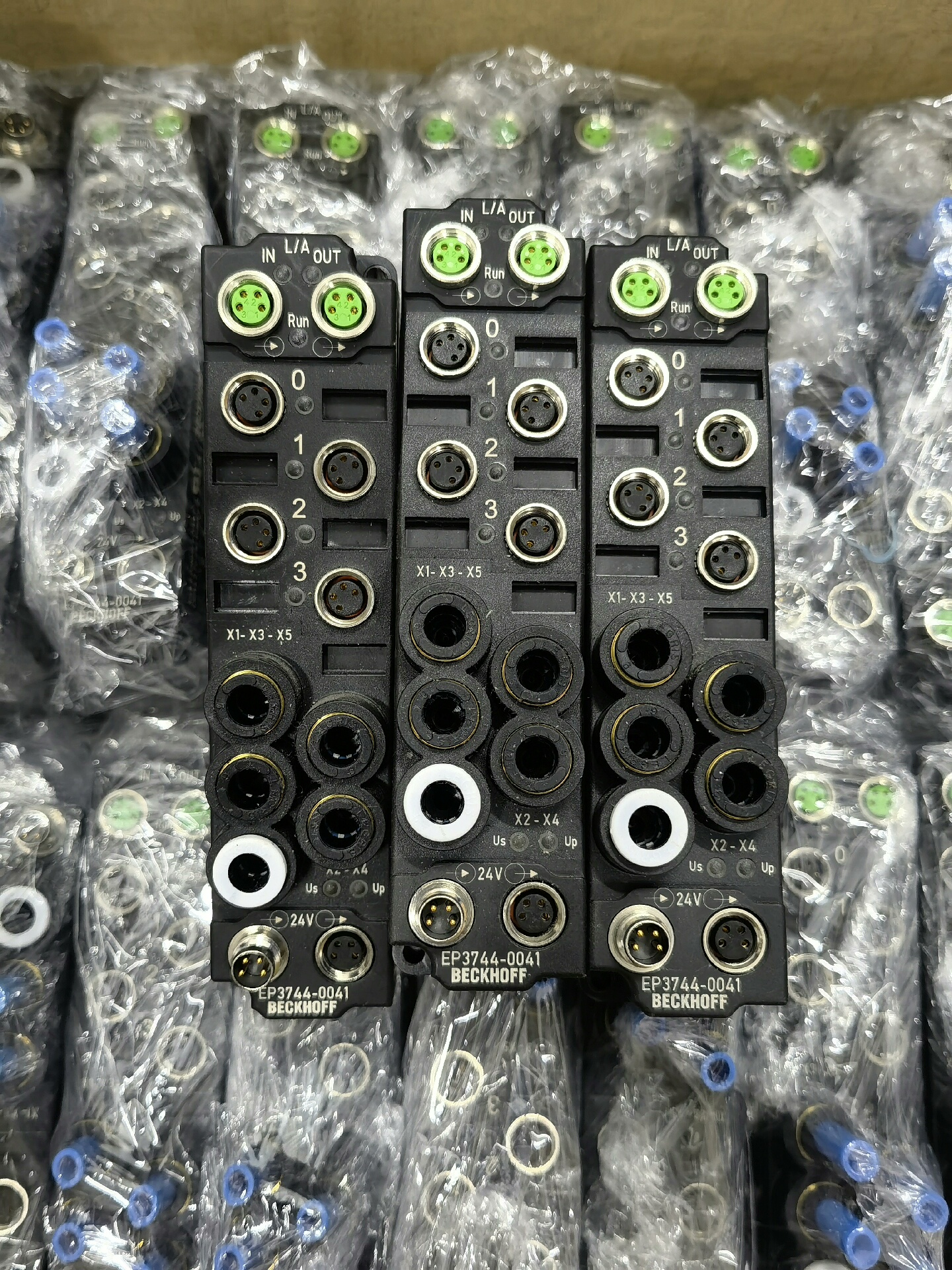 EP3744-0041 倍福 成色漂亮，几乎全新，功能包好，