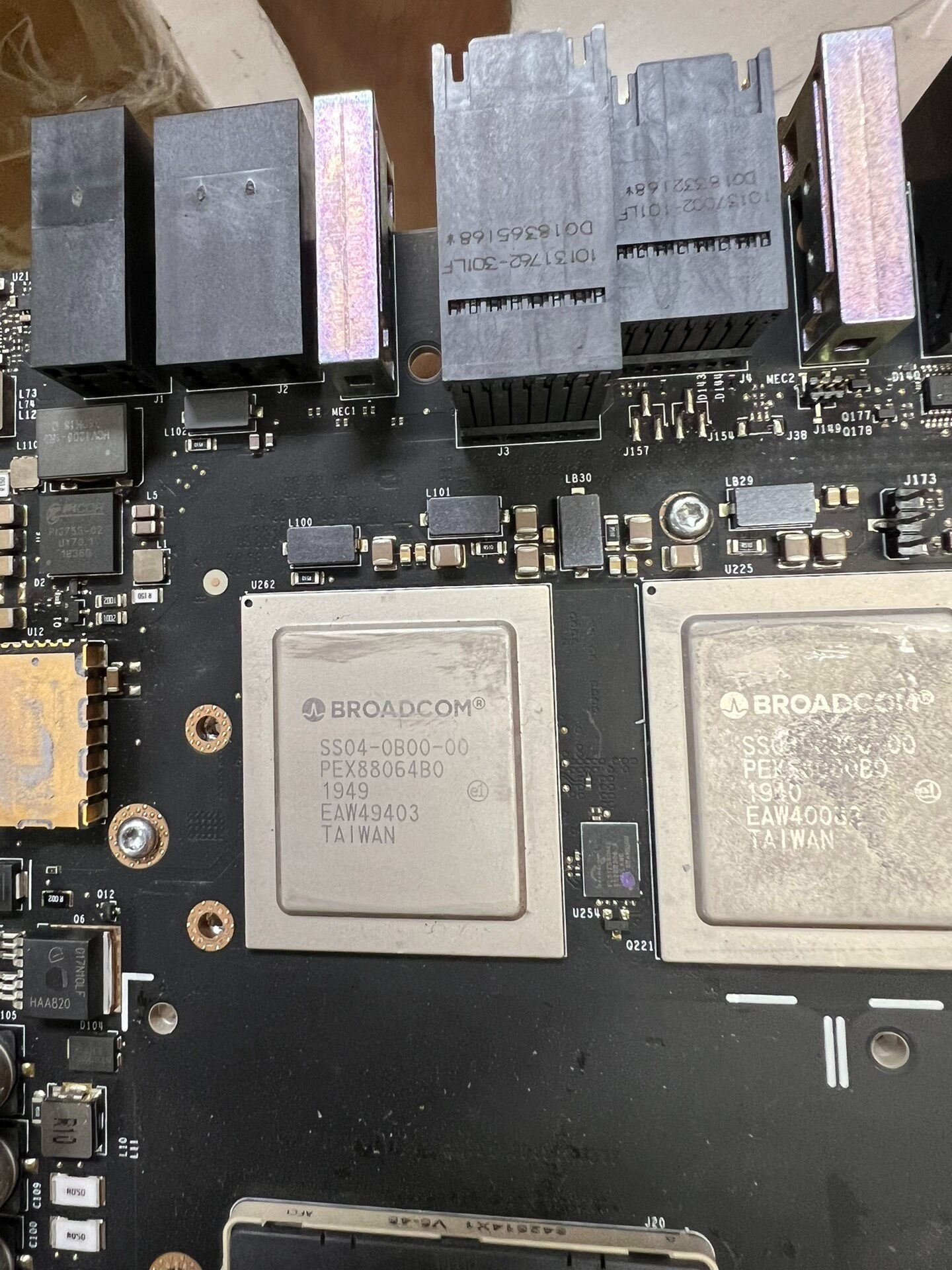 BR0AADCOM SS04-0B00-00 PEX8806