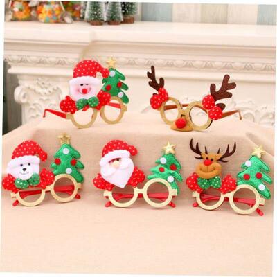 Cartoon antlers decorated glasses for Christmas parties