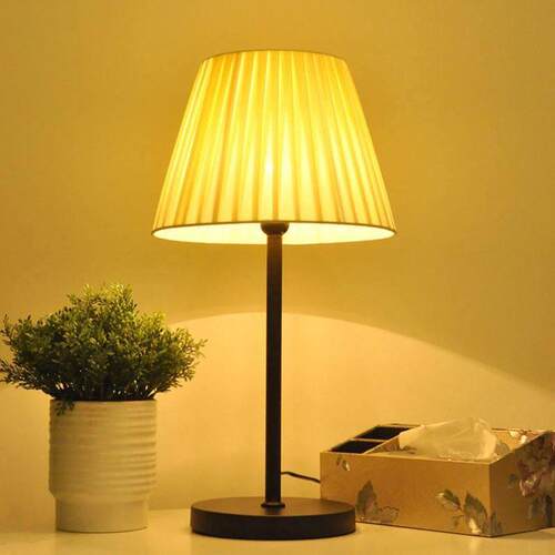 Warm Bedroom Bedside Lamp Eye Protection Romantic Table Lamp