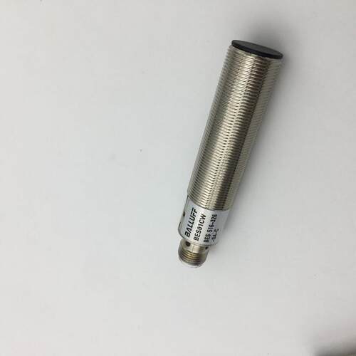 三线PNP常开24V接近开关电感式BES516-325-E5-C-S4