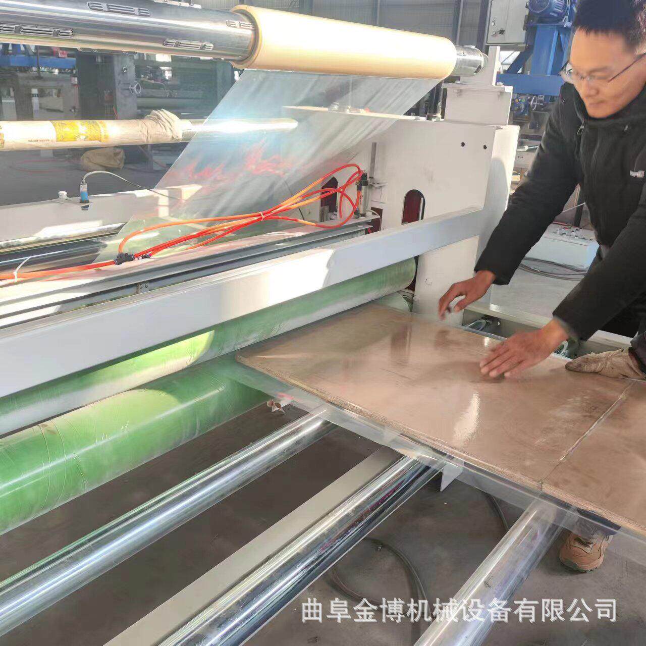 电动冷裱覆膜机KT板自带背胶膜复合机PVC透明保护膜覆膜机