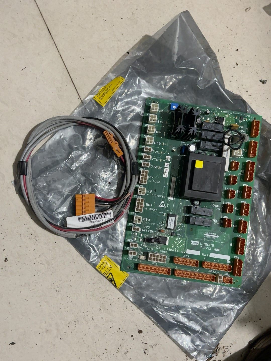 通力电梯轿顶板KM713710G71  现货一张