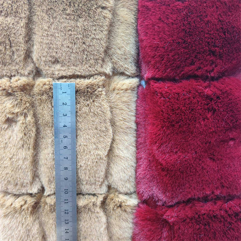 兔毛长方格提花兔貂时装绒布 毛针细腻手感柔软 剪沟压花工艺现货,纺织面料/辅料/配套,绒布,淘宝优惠券,粉丝福利购,淘宝优惠卷