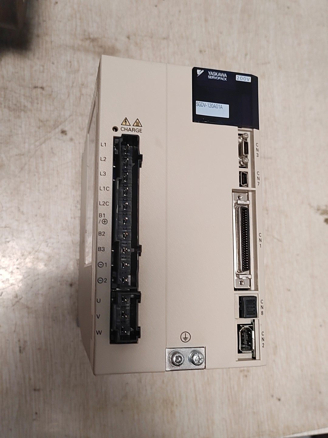 安川伺服驱动器，SGDV-120A01A，1.5KW功率，2