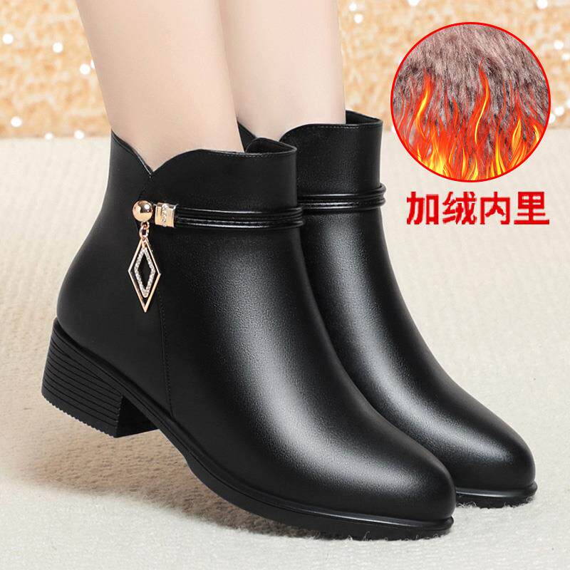 正品妈妈鞋子秋冬款新暖款短靴女真皮软防滑中老年棉靴鞋底加绒保