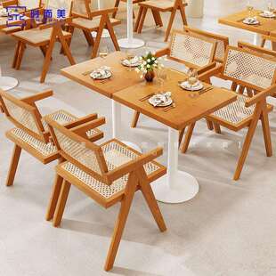 咖啡厅奶茶店实木小方桌商用日式主题餐厅烘焙店休闲餐桌椅组合