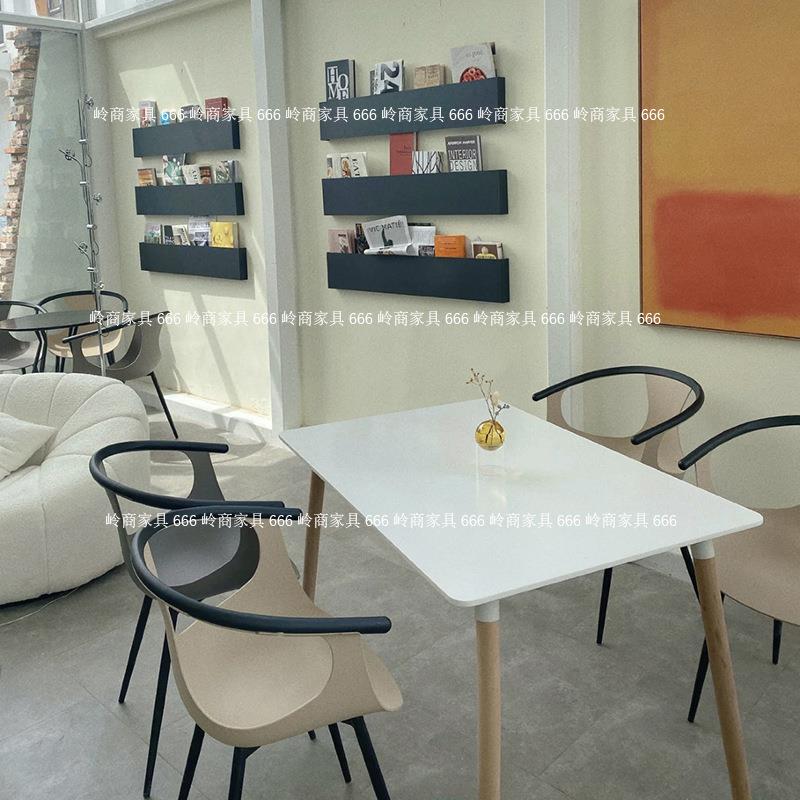 简约休闲风咖啡厅奶茶店桌椅组合酒店大堂客户洽谈椅带扶手靠背椅