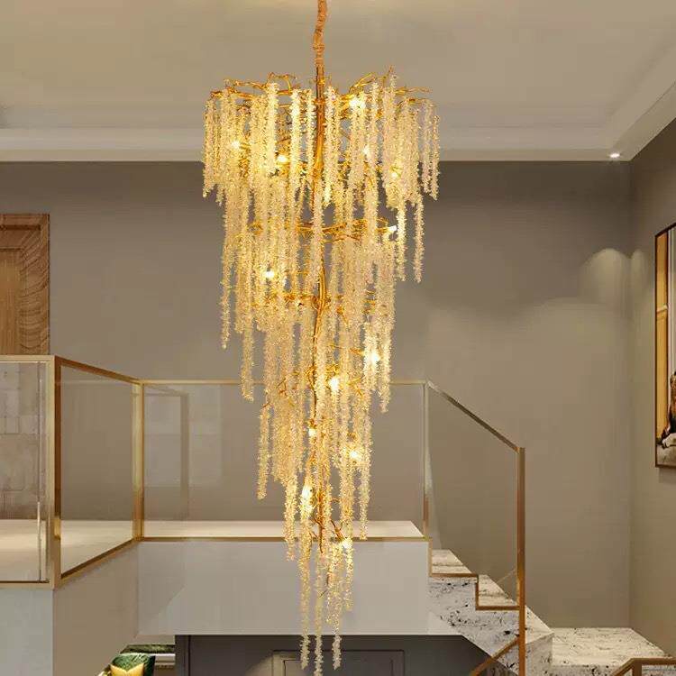 轻奢复式楼客厅水晶大吊灯楼梯非标工程别墅大厅中空铝材水晶树枝