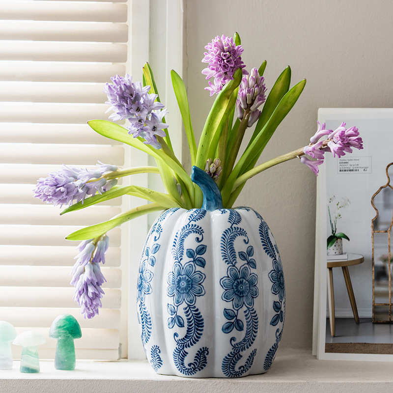 陶瓷手绘蓝色南瓜客厅玄关酒柜装饰品桌面花瓶创意摆件青花瓷摆设