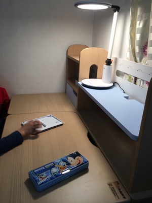 法莱森儿童学习桌怎么样,使用两个月后[[真相竟是这样]