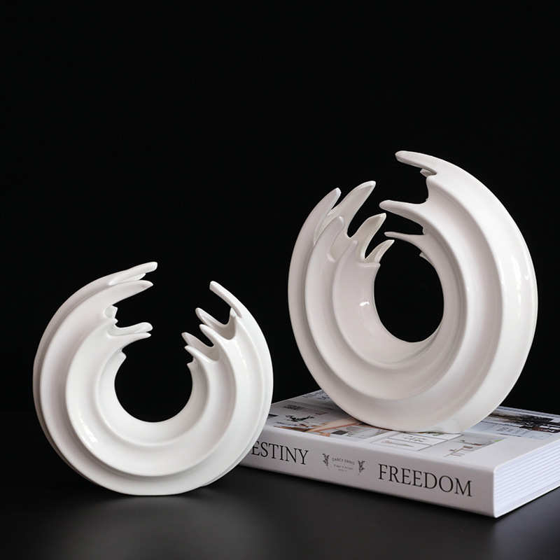 厂家直销简约现代白色陶瓷摆件创意弧形桌面摆件客厅样板房装饰品