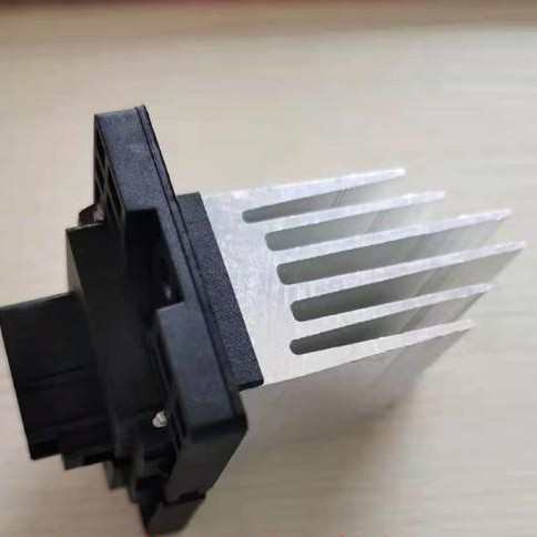 华泰圣达菲宝利格特拉卡鼓风机电阻 暖风电阻 调速模块配件 包邮