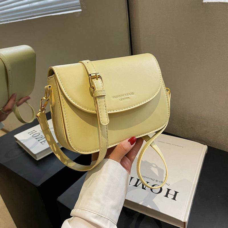 今年流行小包包女包2023新款潮夏季百搭洋气单肩斜挎包质感小方包