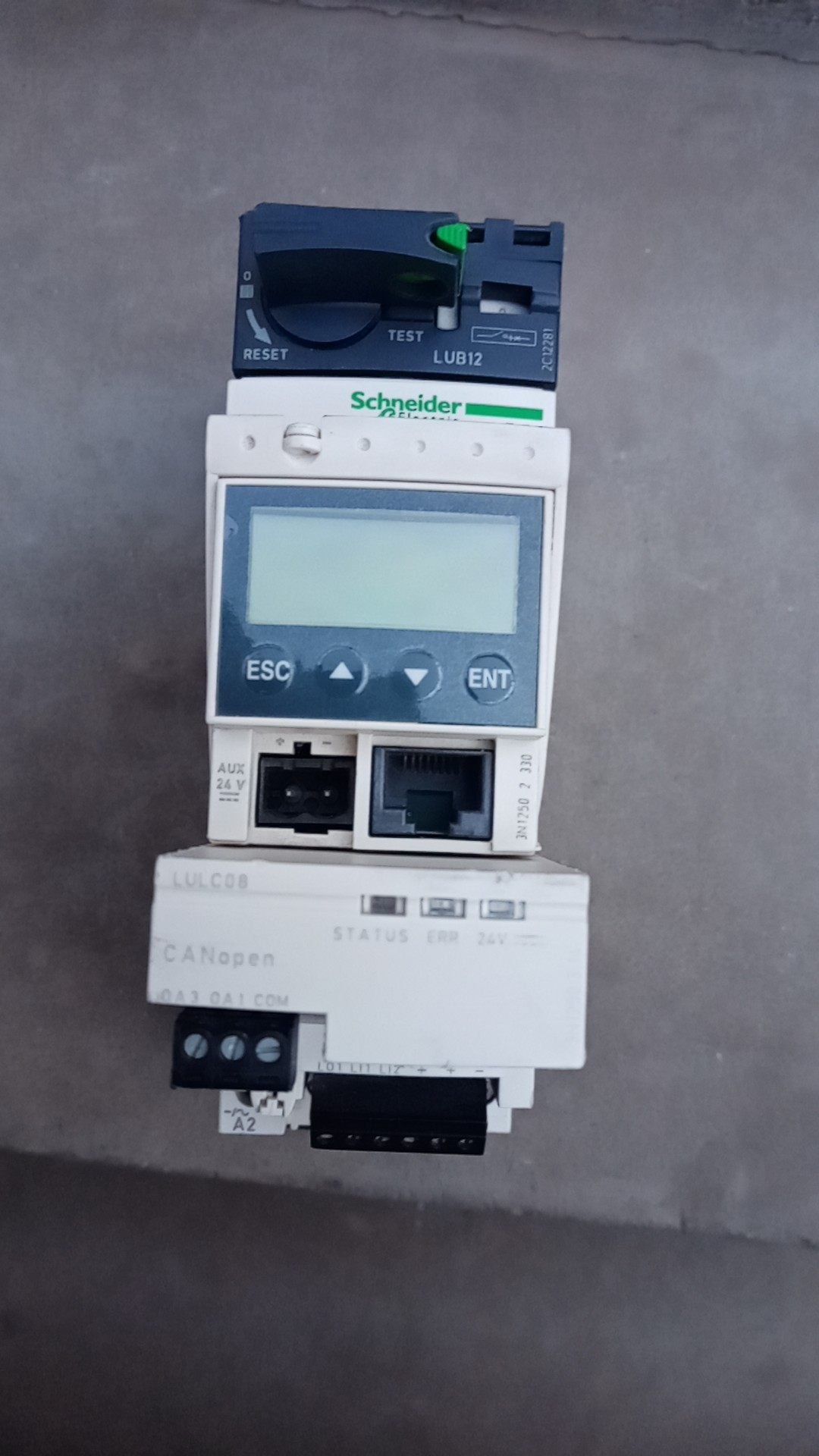 施耐德LUCM12BL控制单元，二手拆机，功能正常，有需要的